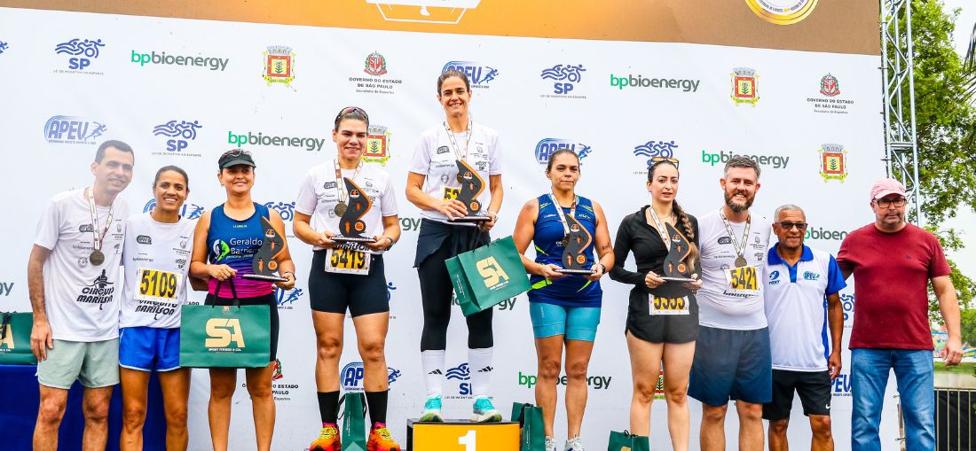 O Circuito Marilson aconteceu em Cardoso (SP) neste domingo (6) e contou com a presença do tricampeão Marilson Gomes dos Santos - o primeiro da esquerda para a direita (Crédito: Janayna Iashima)