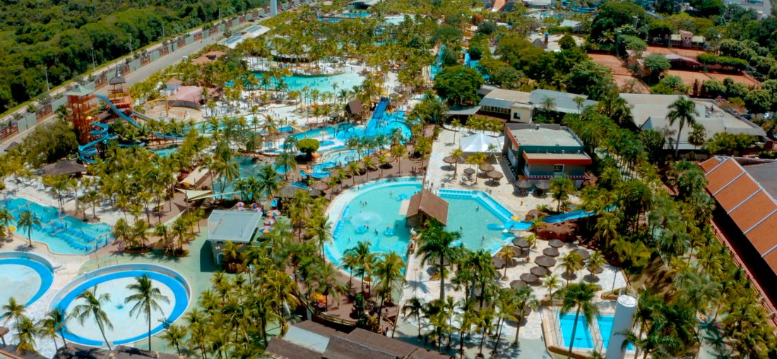 Termas dos Laranjais marca presença no ViajaFlux Summit 2026 e recebe profissionais do turismo de todo o Brasil