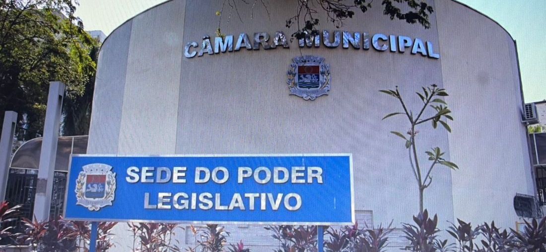 Câmara de Catanduva cumpre decisão judicial e afasta dois vereadores e cinco servidores