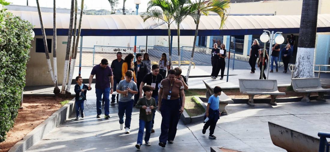 Colégio Catanduva recebe filhos de colaboradores na ação 