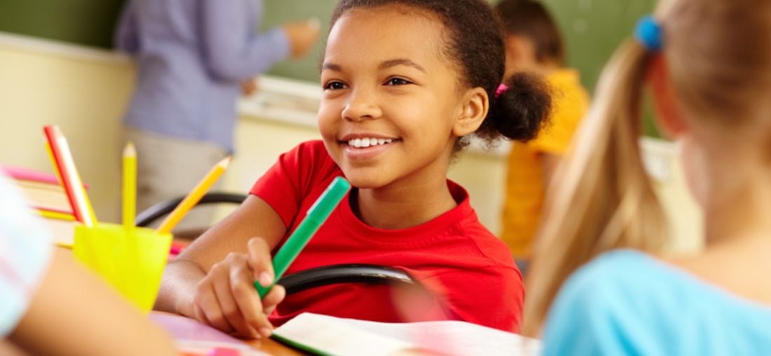 Manhã ou tarde? Veja prós e contras do horário de estudo do seu filho