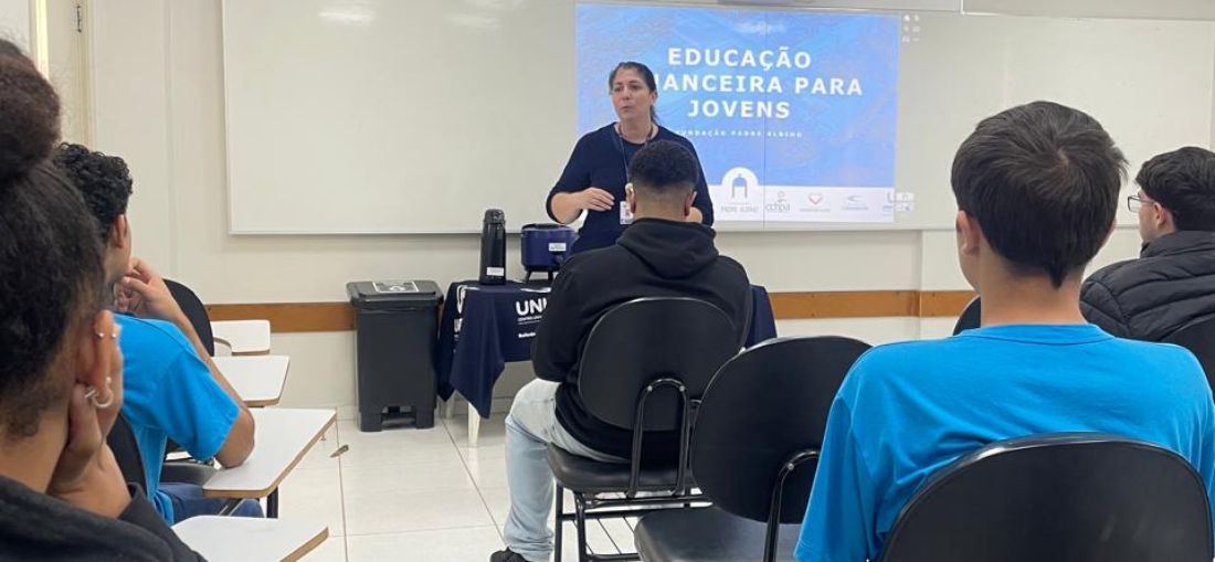 FPA aborda educação financeira com seus jovens aprendizes