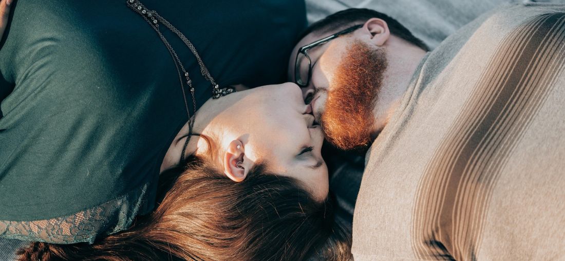 Sexo melhora com a idade: brasileiros acima dos 45 são os que mais exploram fantasias