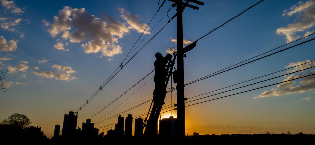 Eletricista - por do sol