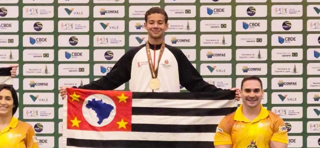 Aluno do Colégio Catanduva conquista ouro nos 100 metros peito nos JEBs 2026